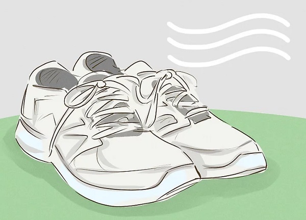 روش تمیز کردن لژ سفید کفش
